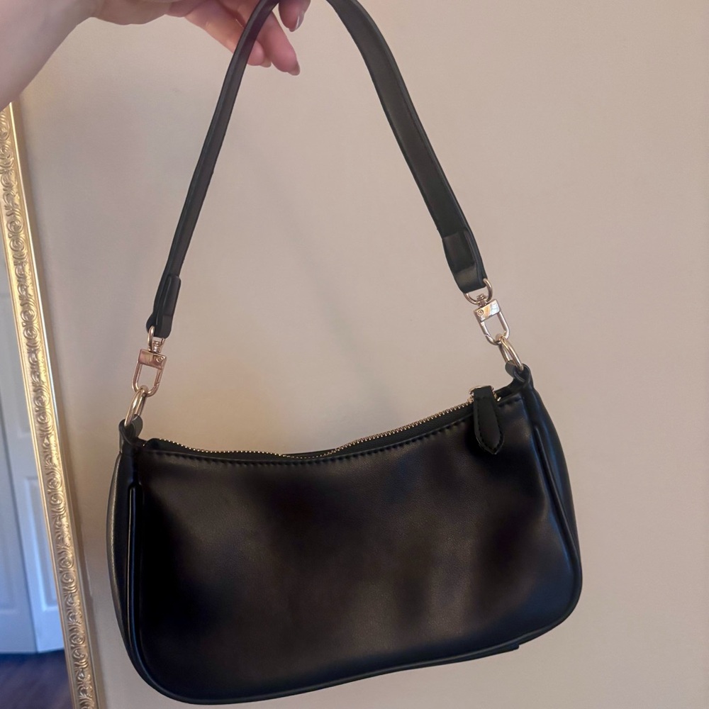 NWOT Stylish Black Shoulder Bag